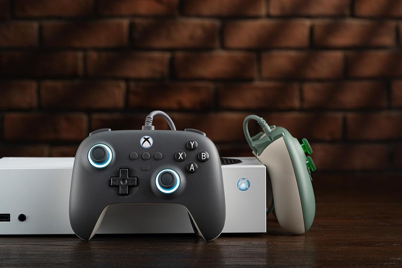 8Bitdo وحدة التحكم السلكية Ultimate C لجهاز Xbox مع عصي التحكم ومشغلات بتأثير هول، إضاءة RGB حلقة النار، متوافقة مع Xbox Series X|S، Xbox One، ويندوز 10/11 - مرخصة رسميًا (رمادي داكن) - Image 5